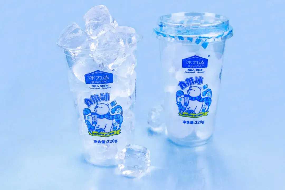 全自動杯裝食用冰塊灌裝封口機(jī)：清涼一夏，盡在掌握